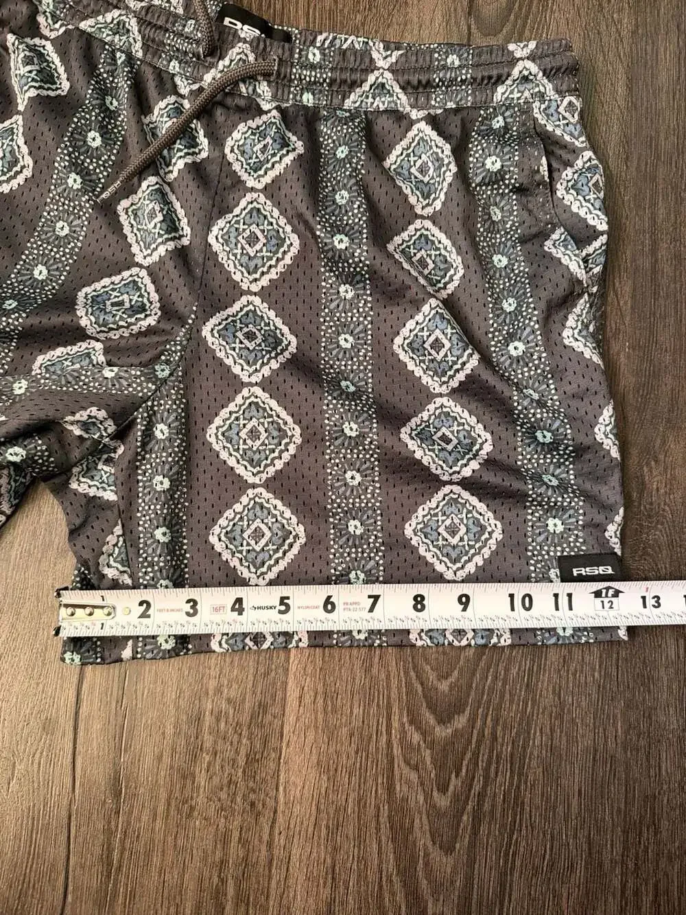 RSQ Men's Gray Geometric Mosaic Print Mesh Shorts
